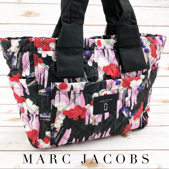 Marc Jacobs Handbags - NWT Marc Jacobs Canvas Tote